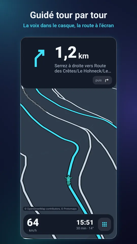Guidage moto en roulage : carte inclinée, prochaine bifurcation à 1,2 km, vitesse et heure d'arrivée.